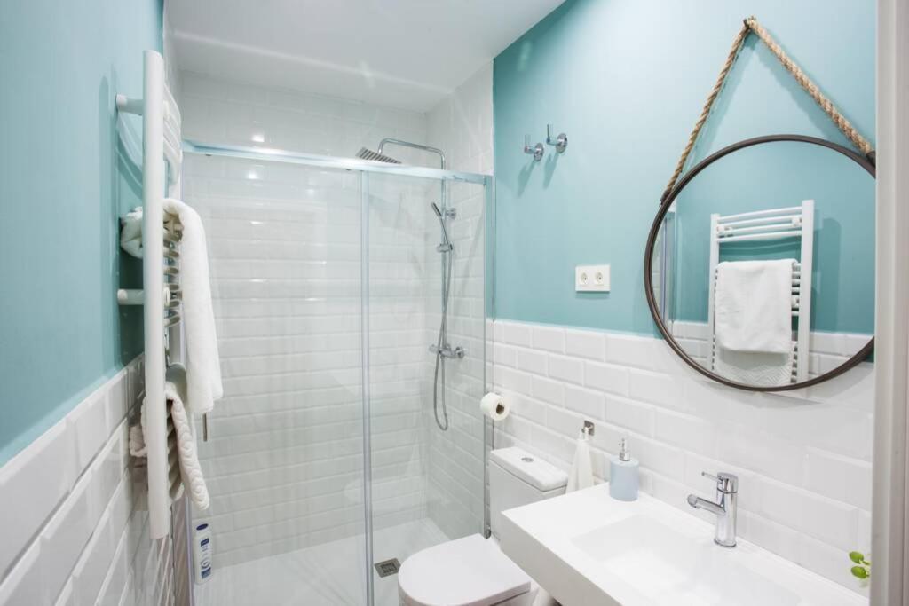 ビルバオBonito Apartamento, Nuevo Y En El Casco Viejo!!!アパートメント エクステリア 写真